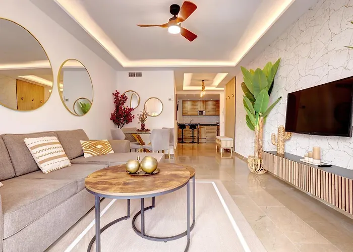 Cozy Between The Port And The La Rada アパート