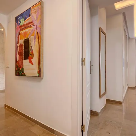 Cozy Between The Port And The La Rada Appartement Estepona