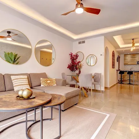 Cozy Between The Port And The La Rada Appartement Estepona