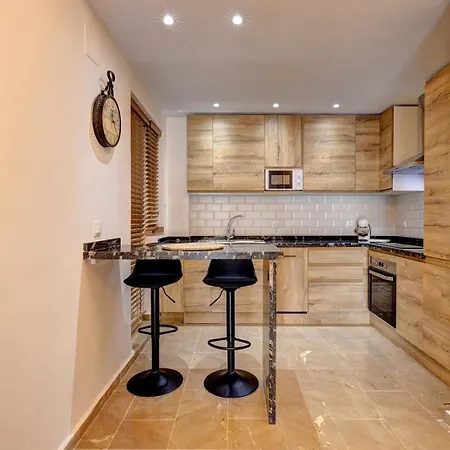 Cozy Between The Port And The La Rada