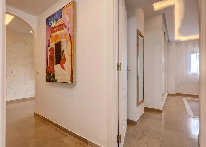 Cozy Between The Port And The La Rada Apartamento Estepona