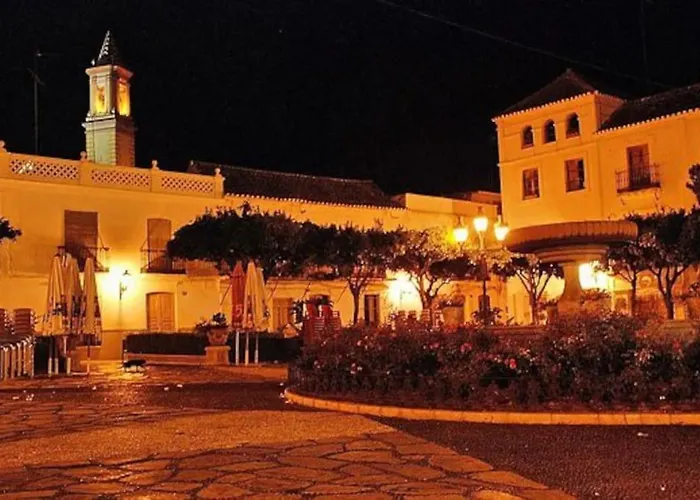 Cozy Between The Port And The La Rada Appartamento Estepona