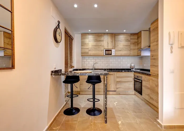 Cozy Between The Port And The La Rada